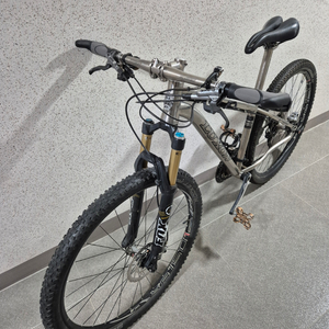 룩손 티타늄 MTB 이미지