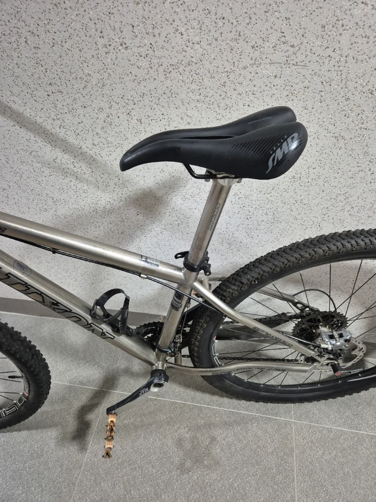 룩손 티타늄 MTB 이미지