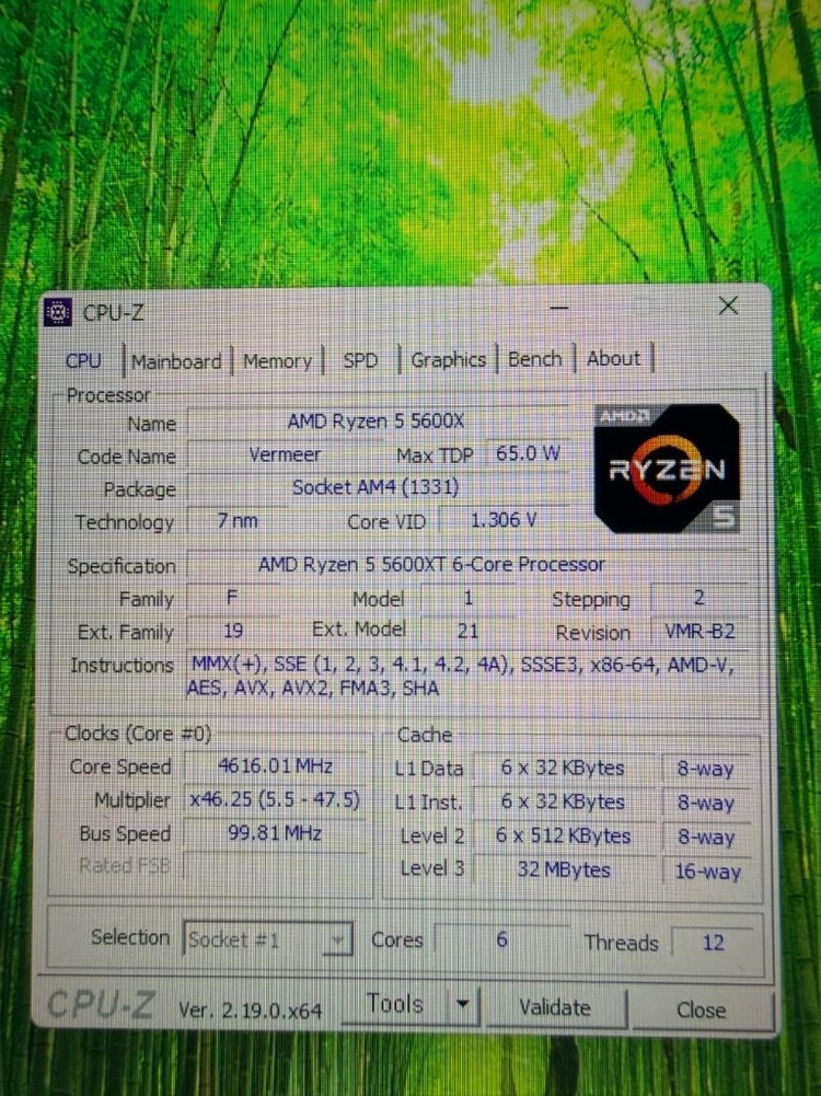 화이트감성 게임용 고사양 특AAA급 컴퓨터 본체 PC 이미지