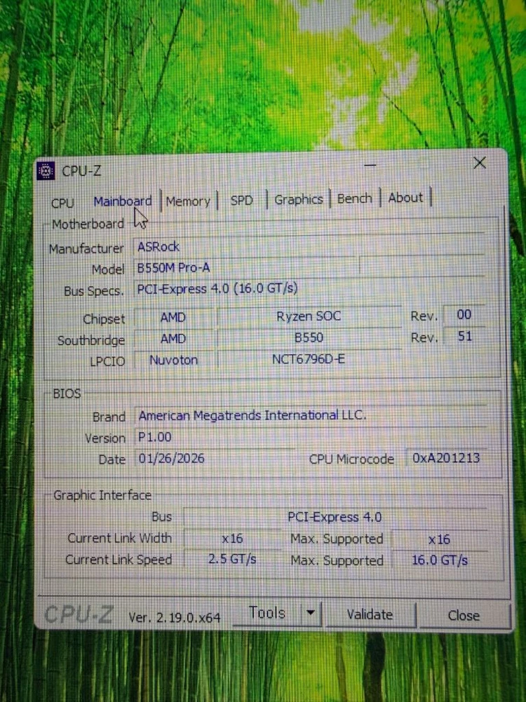 화이트감성 게임용 고사양 특AAA급 컴퓨터 본체 PC 이미지
