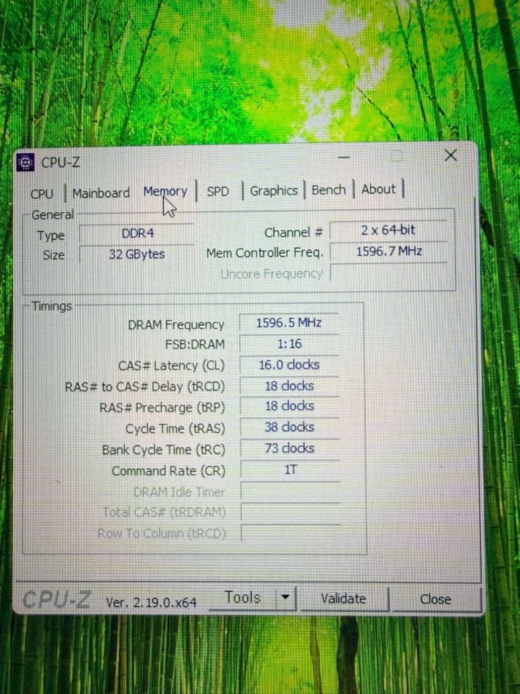 화이트감성 게임용 고사양 특AAA급 컴퓨터 본체 PC 이미지