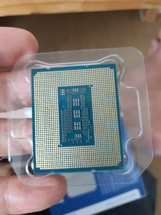 i7-13700KF + ASUS TUF Gaming z690-Plus DDR4 이미지