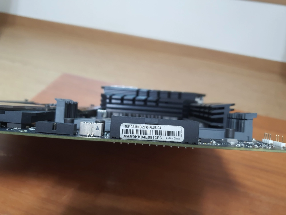 i7-13700KF + ASUS TUF Gaming z690-Plus DDR4 이미지