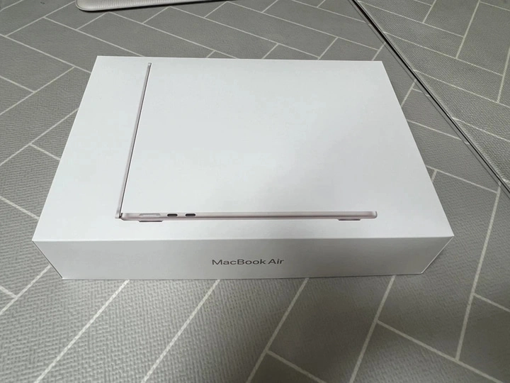 Apple 맥북 에어 13 M2 - 안심되는 중고거래
