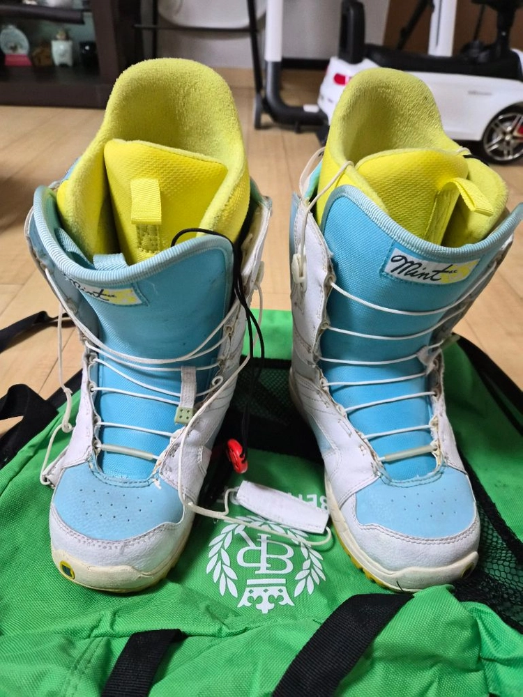 여성 스노우보드 입문 풀세트살로몬 142 + 버튼 바인딩/230 부츠 + 헬멧 이미지