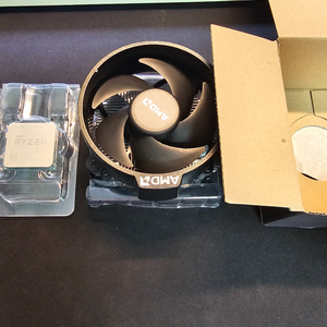 라이젠 AMD CPU 2200G + 기본쿨러 이미지