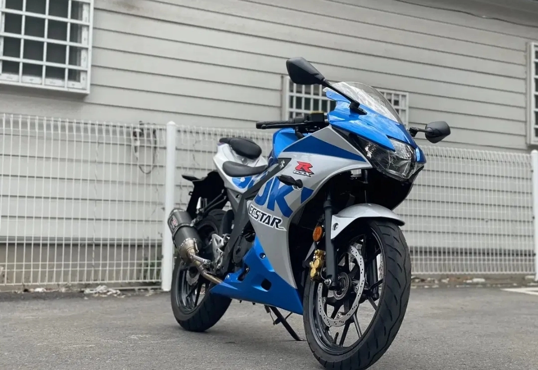 스즈키 GSX-R125 21년식 요시무라 머플러 구변O 짧은키로수 이미지