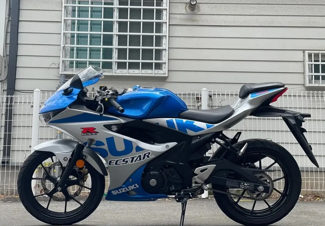 스즈키 GSX-R125 21년식 요시무라 머플러 구변O 짧은키로수 이미지
