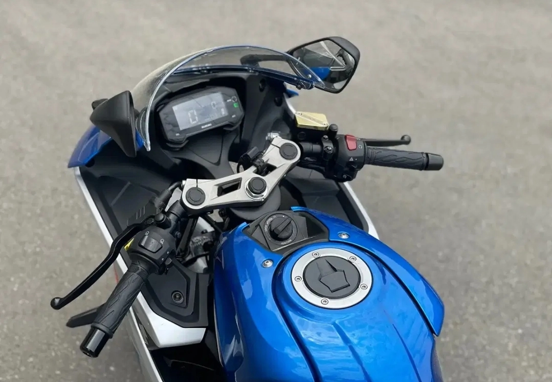 스즈키 GSX-R125 21년식 요시무라 머플러 구변O 짧은키로수 이미지