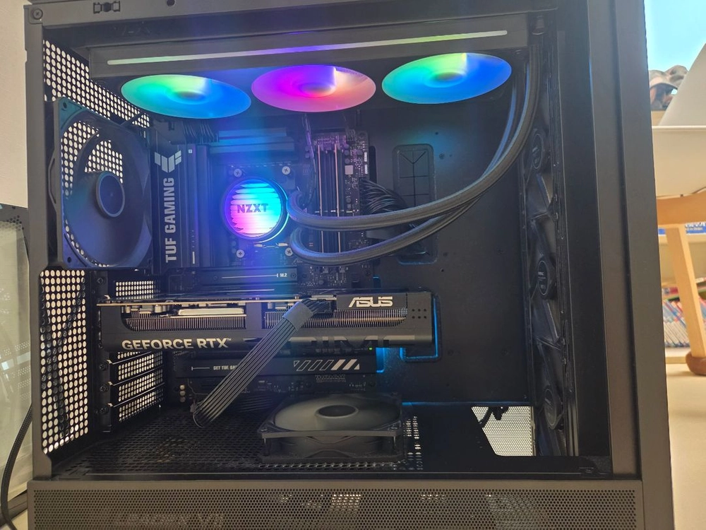 9800x3d, b850 wifi, rtx 5080 본체 이미지