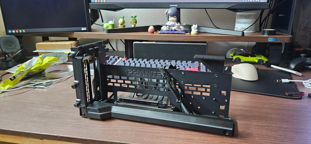 [PHANTEKS] PREMIUM GEN5 VERTICAL GPU BRACKET 이미지