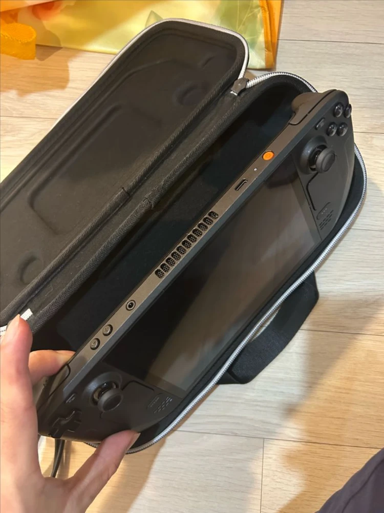 스팀덱 oled 1tb 상태최상 배터리효율 100퍼 정품충전기 증정 안전거래가능 - 안심되는 중고거래