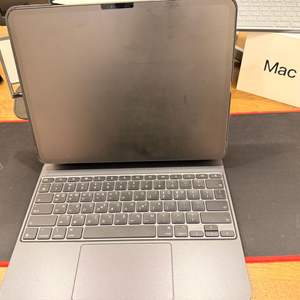 Apple iPad Pro 13인치 M5 256GB 매직키보드/펜슬 포함 이미지