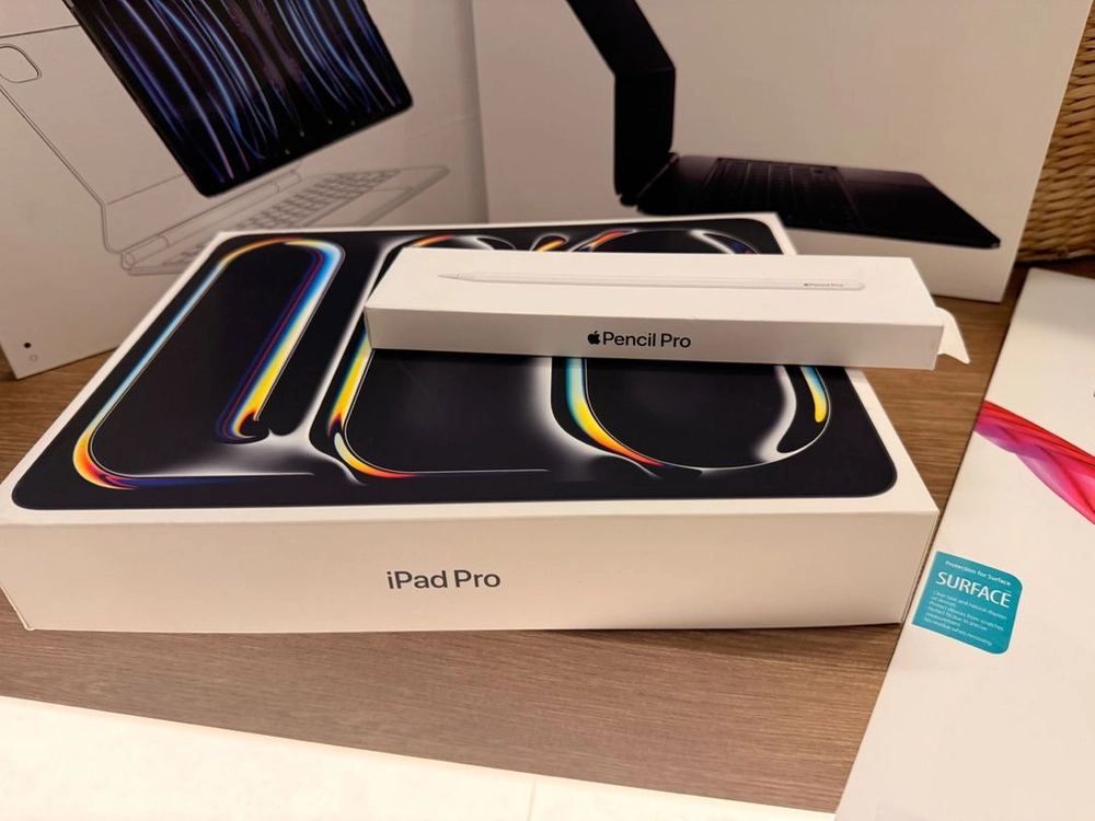 Apple iPad Pro 13인치 M5 256GB 매직키보드/펜슬 포함 이미지