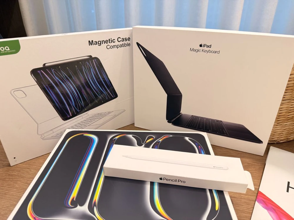 Apple iPad Pro 13인치 M5 256GB 매직키보드/펜슬 포함 이미지