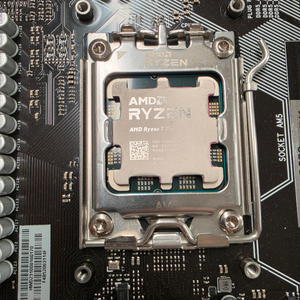 라이젠 7700 CPU, B650M 메인보드 팝니다. 이미지