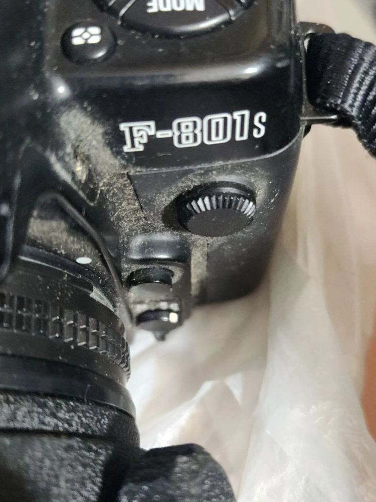 수리및부품용 DP용 아남 니콘 F801s 300mm 망원렌즈 장착 필름 카메라 판매합니다 이미지
