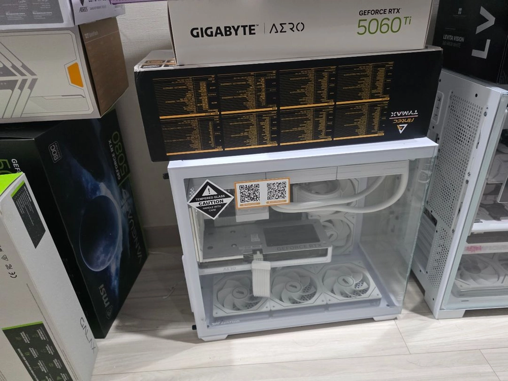 라이젠7 7800X3D RTX5060TI AERO PC 이미지