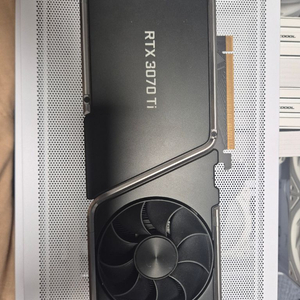 RTX 3070 Ti Fe 그래픽카드 이미지