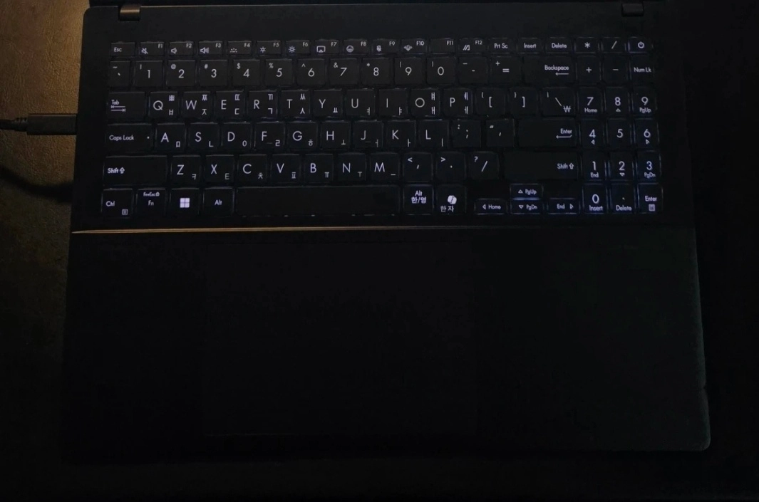 ASUS 비보북 S15 OLED 이미지