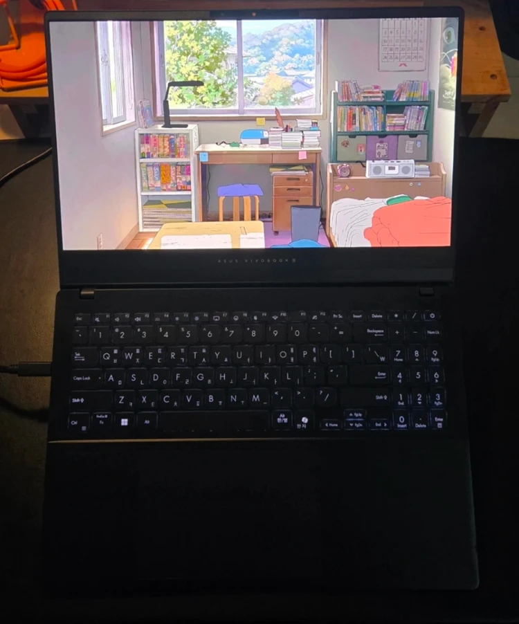 ASUS 비보북 S15 OLED 이미지