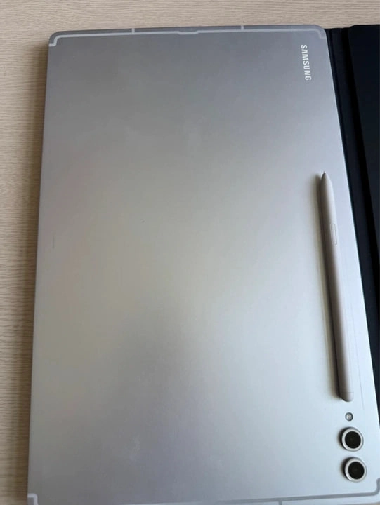삼성 갤럭시 탭 S10 울트라 실버 256 wifi + 정품 슬림 키보드 북커버 이미지