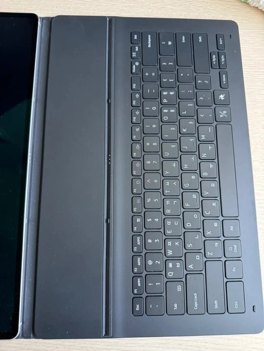 삼성 갤럭시 탭 S10 울트라 실버 256 wifi + 정품 슬림 키보드 북커버 이미지