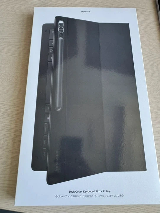 삼성 갤럭시 탭 S10 울트라 실버 256 wifi + 정품 슬림 키보드 북커버 이미지