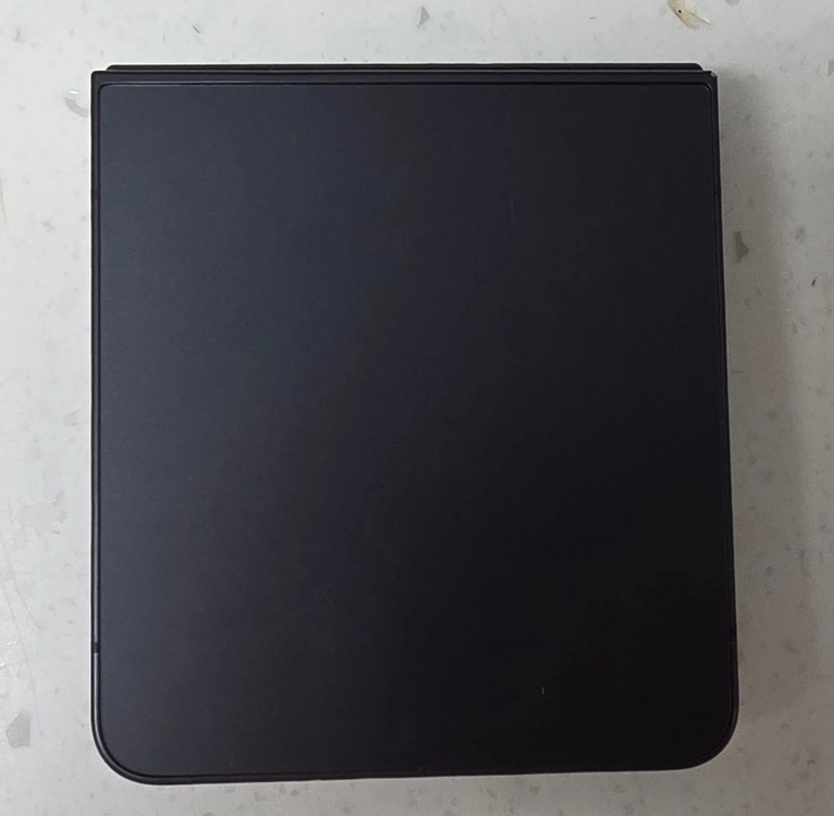 삼성전자 갤럭시 Z플립7 블랙 256GB 이미지