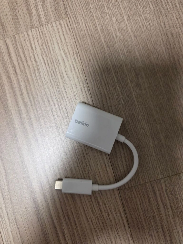벨킨 C타입 듀얼 젠더 오디오 + 충전 어댑터 60W 지원 이미지