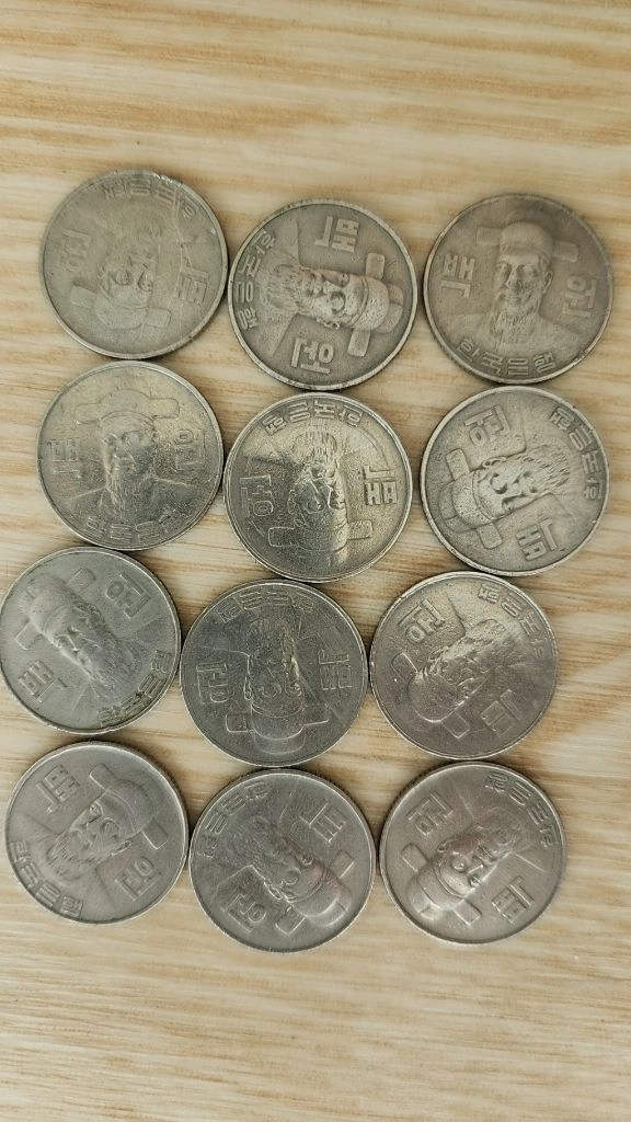 1982년 100원 동전 이미지