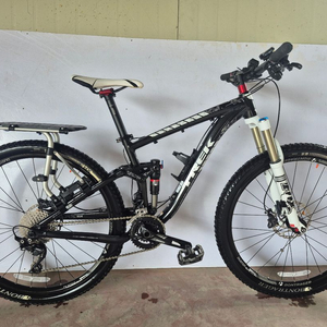 트렉 TREK Fuel EX8 올마운틴 풀샥 MTB 자전거. 이미지