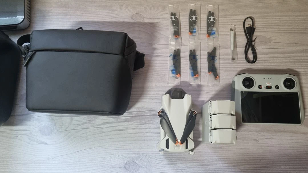 DJI 매빅미니3 플라이모어 콤보 플러스 판매합니다. 이미지