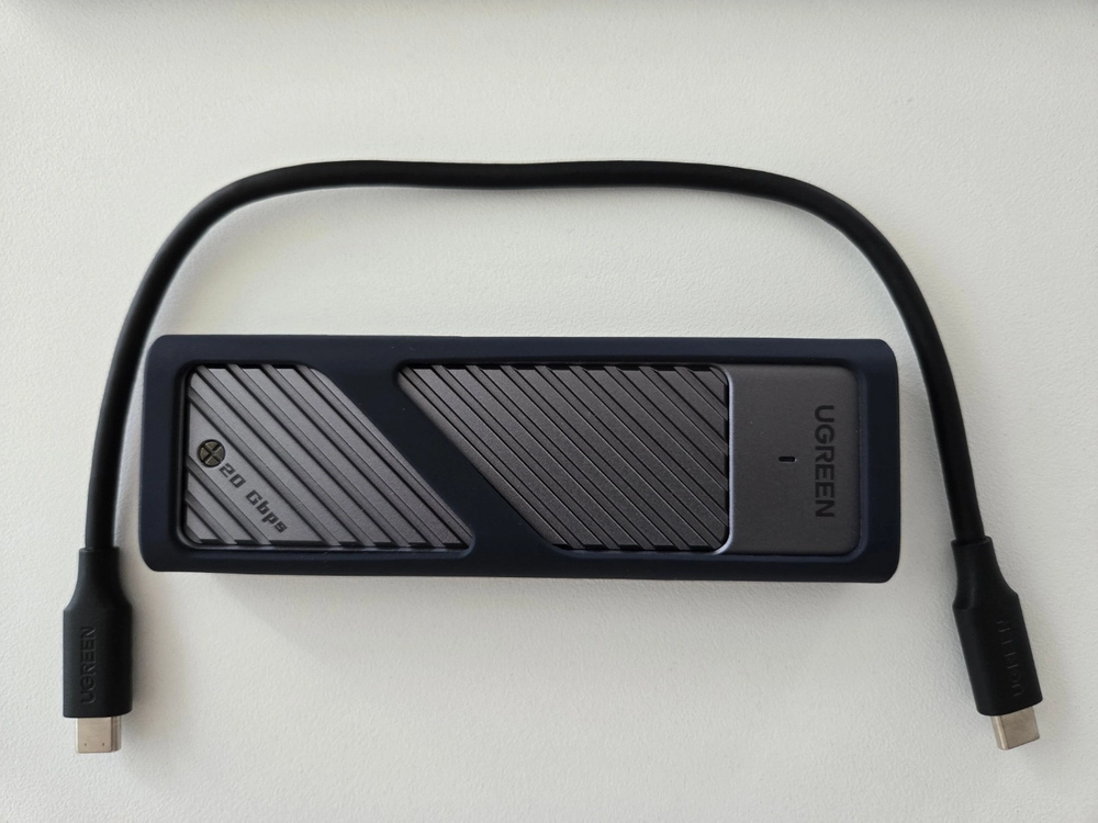 외장하드 1TB + UGREEN M.2 NVMe/SATA SSD 20Gbps USB-C 3.2 Gen2 팝니다. 이미지
