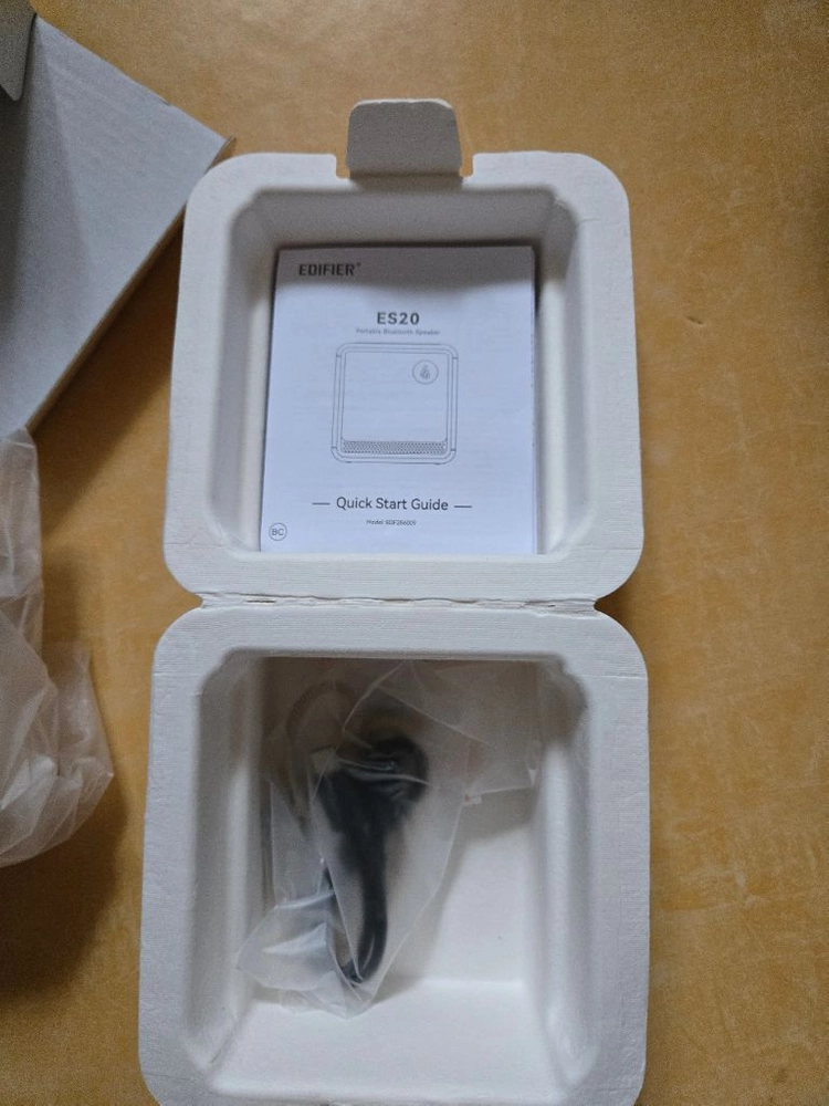 에디파이어 ES20 아이보리 블루투스 스피커 이미지