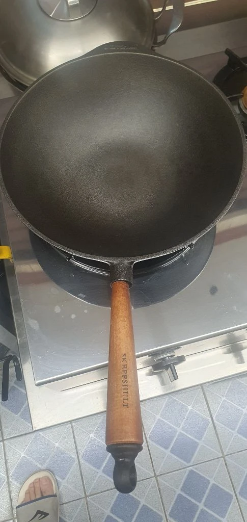 스켑슐트 무쇠 웍팬 30cm,에그팬 ((급일괄20만)) - 안심되는 중고거래