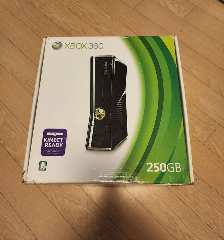 XBOX 360s 블랙 250GB 이미지