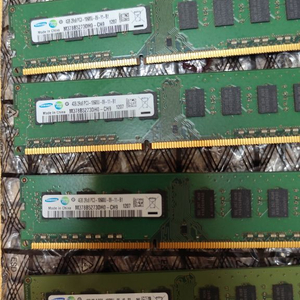 DDR4 메모리 4GB 4개 세트 이미지