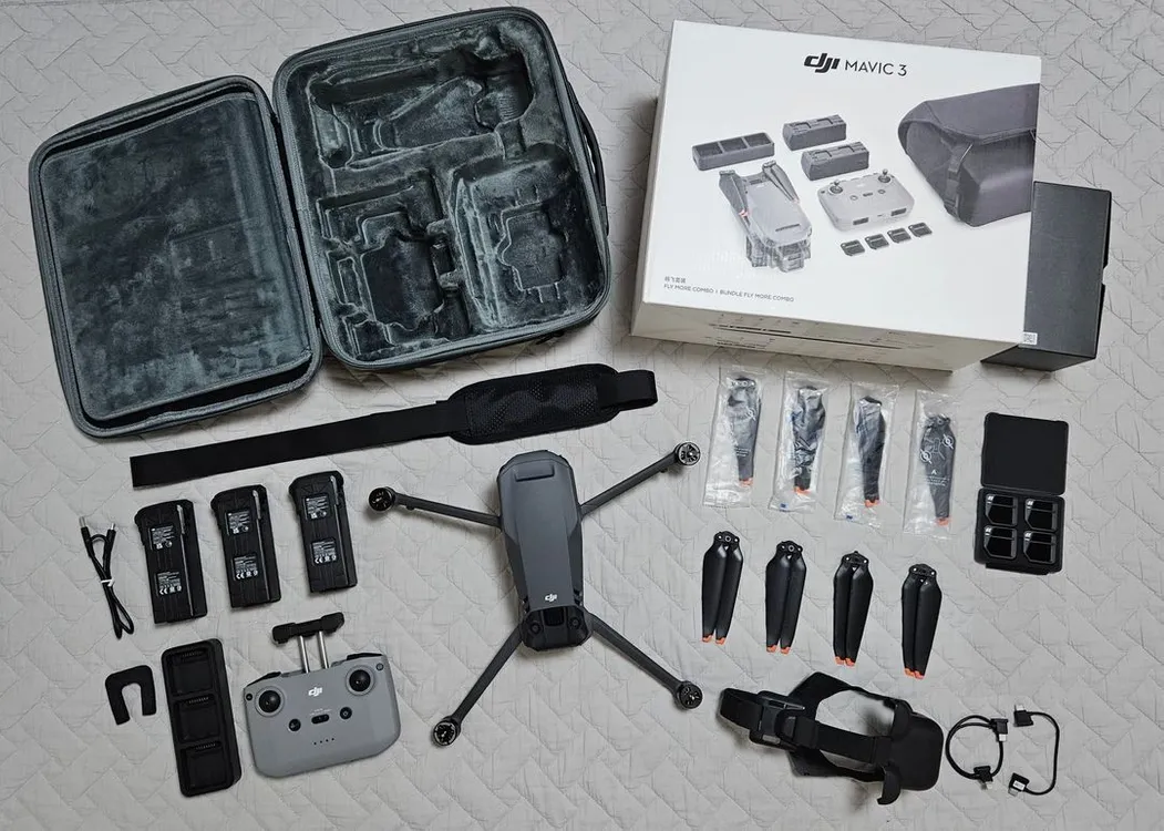 dji 매빅3(Mavic3) 플라이모어 콤보 양도합니다. 이미지