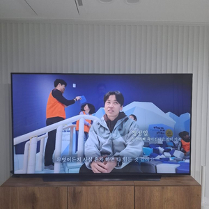 LG TV OLED 77인치 C1QNB 팝니다. 이미지