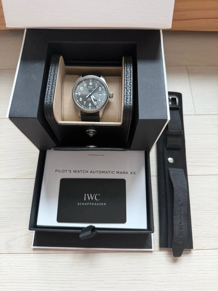 IWC 마크20 파트루이유 한정판 - 안심되는 중고거래