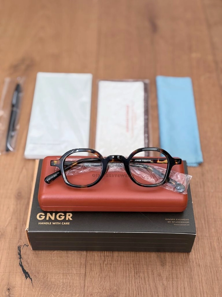 GNGR 베이커볼드 안경테 이미지