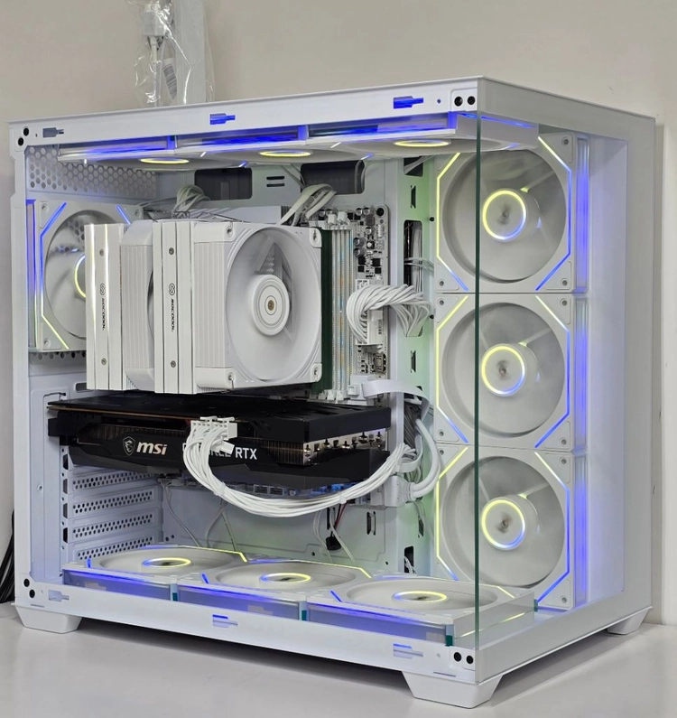 (새제품 반본체 공랭 화이트)9800X3D, 32GB, B850M, 850W GOLD 공랭최강, 방송게이밍컴퓨터본체 - 안심되는 중고거래