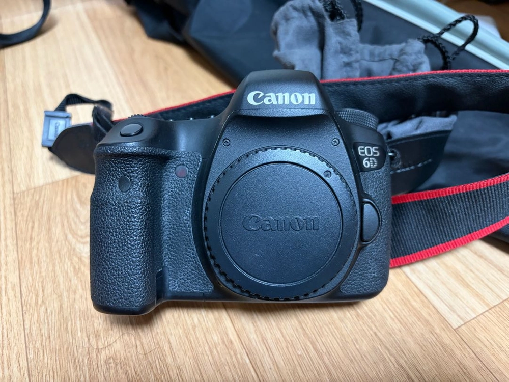 캐논 eos 6d 카메라 24-70 f2.8 구계륵 맨프로토 삼각대 소니 사이버샷등 일괄 이미지