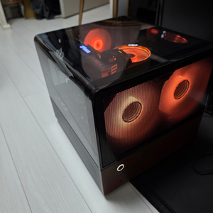 AMD 라이젠 5 7500F CPU와 RTX 2070 SUPER 그래픽카드를 탑재한 게이밍 PC입니다 이미지