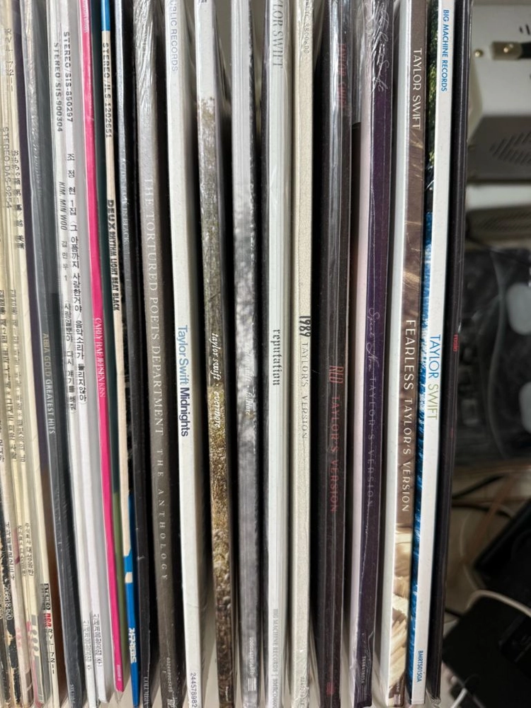 테일러 스위프트 LP 앨범 컬렉션 이미지