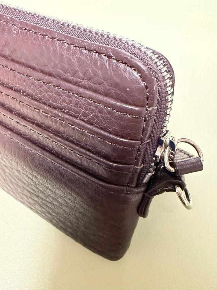 다이닛 DEINET STUD CROSS CHAIN WALLET 다크 브라운 이미지