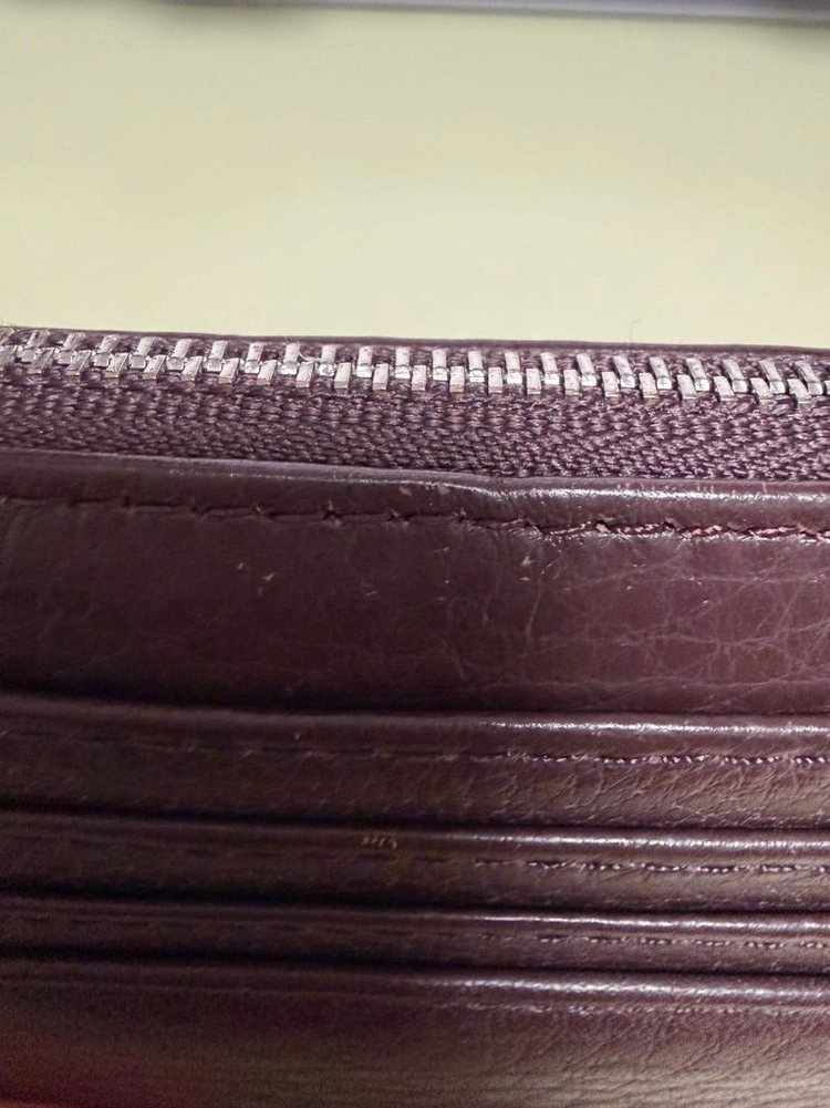 다이닛 DEINET STUD CROSS CHAIN WALLET 다크 브라운 이미지