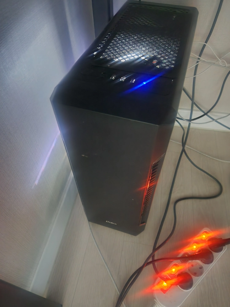 I7-8700k gtx1070ti ssd250gb RAM16gb팝니다. - 안심되는 중고거래