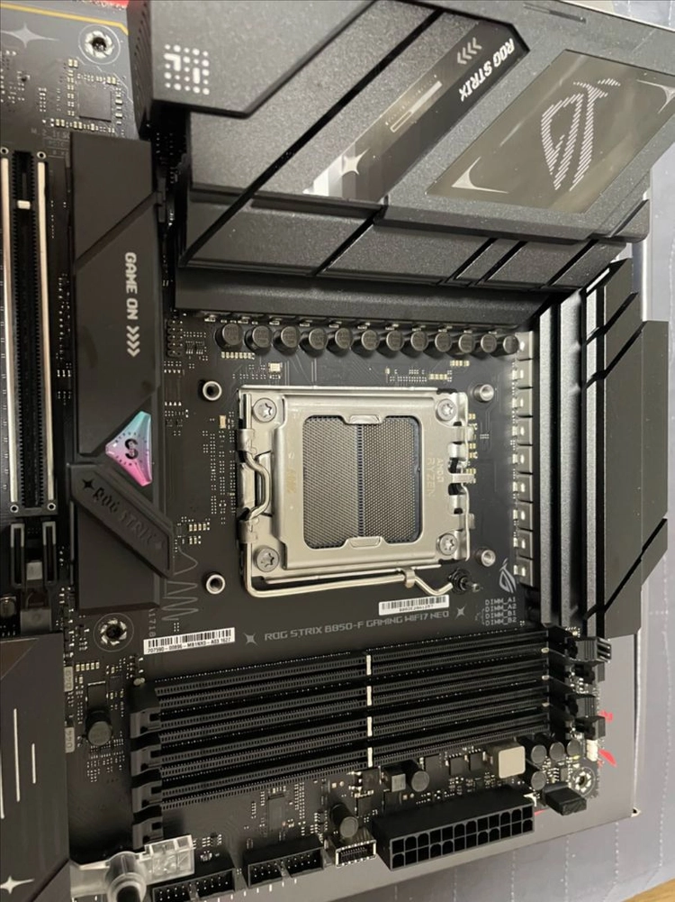 ASUS ROG STRIX B850-F GAMING WIFI7 NEO 이미지